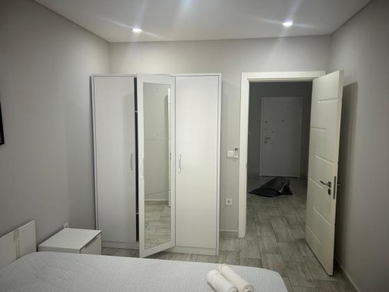 MOBILADA - Arrenda-se flat T3 suite com piscina, ginasio e sauna - POLANA