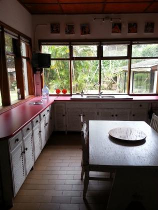 Vende-se moradia num terreno com 1.280 de area - POLANA