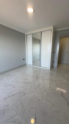 arrendo excelente apartamento t3 sem móveis no park moza