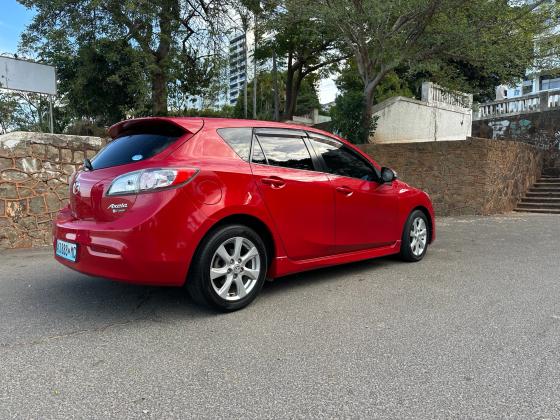 Mazda Axela 2012 Sport recém importado
