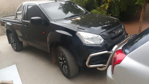 ISUZU D-MAX
