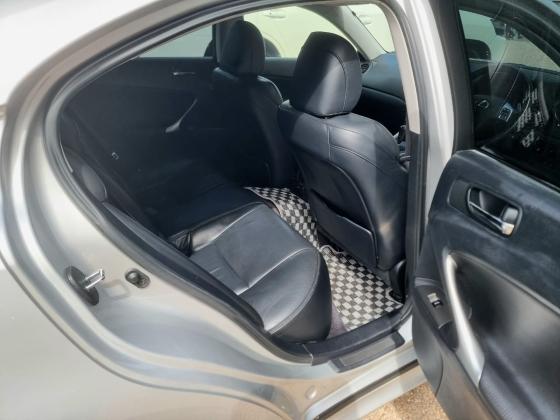 Lexus IS350