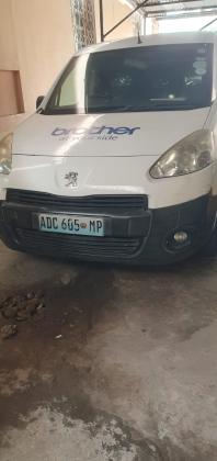 PEUGEOT PARTNER