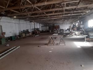 Vende-se armazem com 1.155m² de area e escritorios - AV. ANGOLA