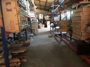 Vende-se armazens com loja, esritorios e furo d'agua - AV. DE MOCAMBIQUE