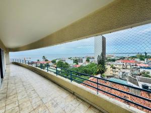 Arrenda-se Espaçoso Apartamento T3 na Polana Shopping