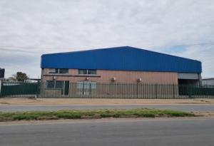 vende-se armazém em Mavalane