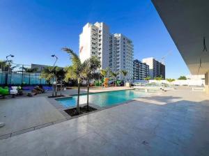 Vende-se flat T3 com piscina e ginasio - DONA ALICE
