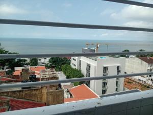 Vende-se flat T4 suite com vista ao mar e 2 elevadores - AV. JULIUS NYERERE