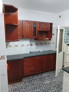 Arrenda-se flat T3 no 3⁰ andar - POLANA