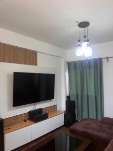 Vende-se Apartamento T2 no Alto Maé_Versalhes