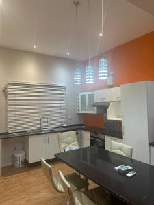 Vende-se Apartamento T2 na Malhangalene_Proximo à Escola 7 de Setembro