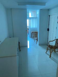 MOBILADA - arrenda-se flat T2 (suite) climatizada - AV. JULIUS NYERERE