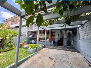 Arrenda-se Moradia T3 para Escritório na Coop_Rua da França