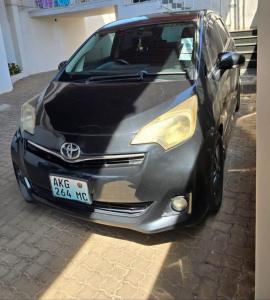 Toyota Ractis 2011