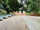 Vende-se moradia num terreno com 1.300m²