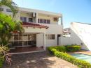 Vende-se Moradia T4 no Condomínio Ayesha Garden_Bairro Triunfo Velho
