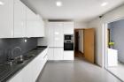Arrenda-se flat T3 suite com piscina - POLANA