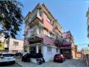 Vende se apartamento espaçoso num prédio pequeno no bairro da coop avenida vladmir lenine