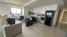 vende-se & arrendo excelente apartamento t3 com vista mar