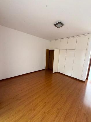 Arrenda-se moradia T4 (4 suites) com piscina e anexo - TRIUNFO VELHO