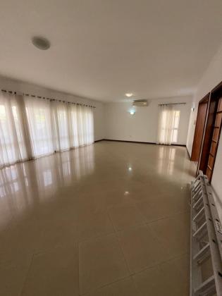 Arrenda-se moradia T4 (4 suites) com piscina e anexo - TRIUNFO VELHO