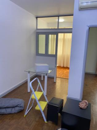Vende-se flat T3 no 1⁰ andar - MALHANGALENE