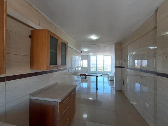 Arrenda-se flat T3 suite com 2 elevadores - POLANA