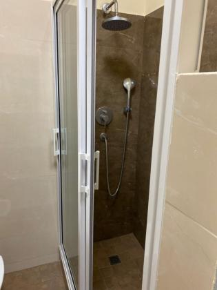 Vende-se flat T3 no 1⁰ andar - MALHANGALENE