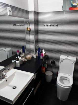 Arrenda-se moradia T5 (2 suites) climatizada com anexo - COOP