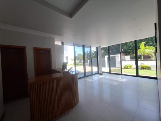 Arrenda-se flat T4 (2 suites) com anexo - TRIUNFO II