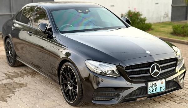 MERCEDES BENZ E200 AMG PACK 2017 2.0cc