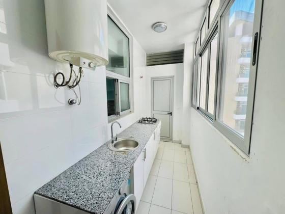 Arrenda-se flat T3 com vista ao mar - AV. MARGINAL