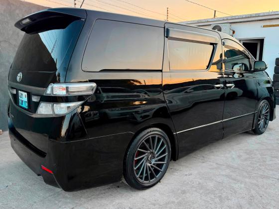TOYOTA VELLFIRE Z PLATINUM 2012 2.4cc RÉCEM CHEGADO