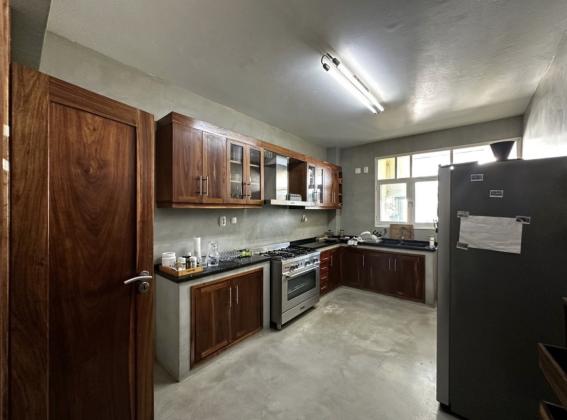 Arrenda-se Apartamento T4 na Av. Julius Nyerere