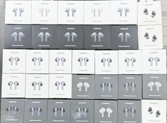 SAMSUNG GALAXY BUDS 4 PRO SELADOS