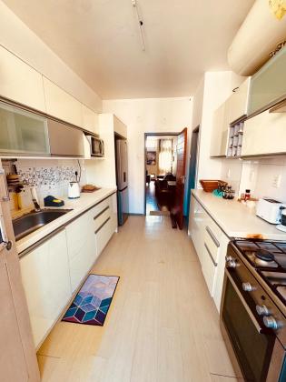 MOBILADA - arrenda-se flat T3 no 3⁰ andar em predio curto - INTERFRANCA