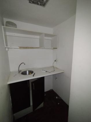 Arrenda-se flat T2 tipo geminada no 1⁰ andar com terraco privado - B. CENTRAL