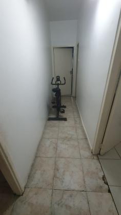 Arrenda-se Flat T3 climatizada no 3⁰ andar e ultimo com anexo - ALTO MAE