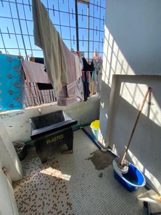 Vende-se flat T3 climatizada em predio curto - POLANA