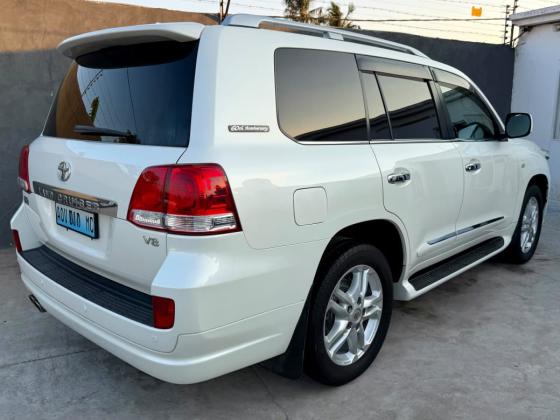 TOYOTA LAND CRUISER PRADO 2.8 Diesel V8 2015