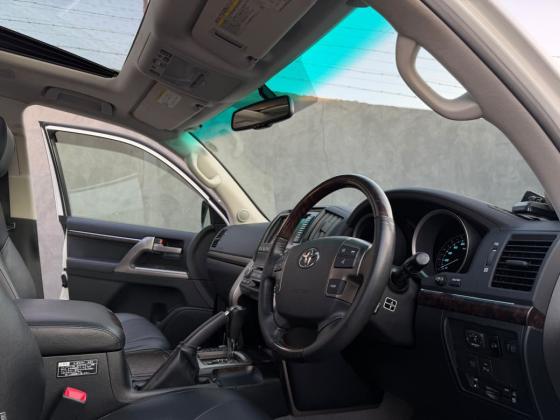 TOYOTA LAND CRUISER PRADO 2.8 Diesel V8 2015