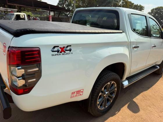 MITSUBISHI TRITON L200 2.5cc 4x4 MANUAL