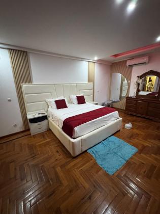 Arrenda-se Moradia Triplex T5 no Bairro Triunfo Novo