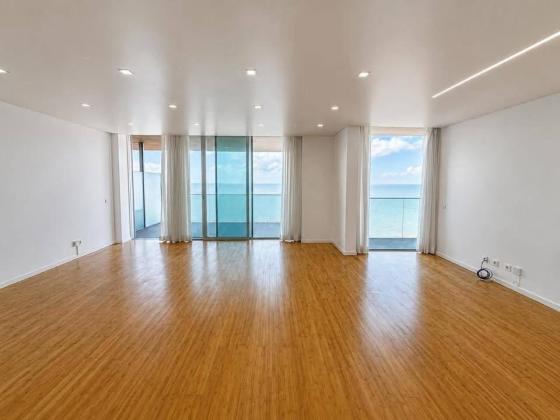 Arrenda-se Apartamento T4 no Zen Residence_Av. Marginal