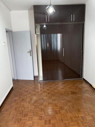 Vende-se flat T3 no 1⁰ andar - MALHANGALENE