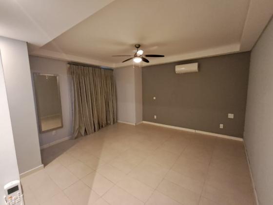 Penthouse T6 com piscina e vista ao mar - MARESIAS