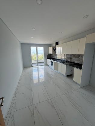 arrendo excelente apartamento t3 com vista mar no Deco Assus