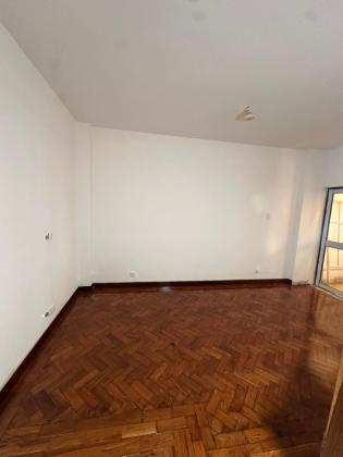 RECEM REABLITADA - vende-se flat T2 - B. CENTRAL