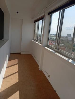 Arrenda-se flat T4 climatizada com vista ao mar - POLANA